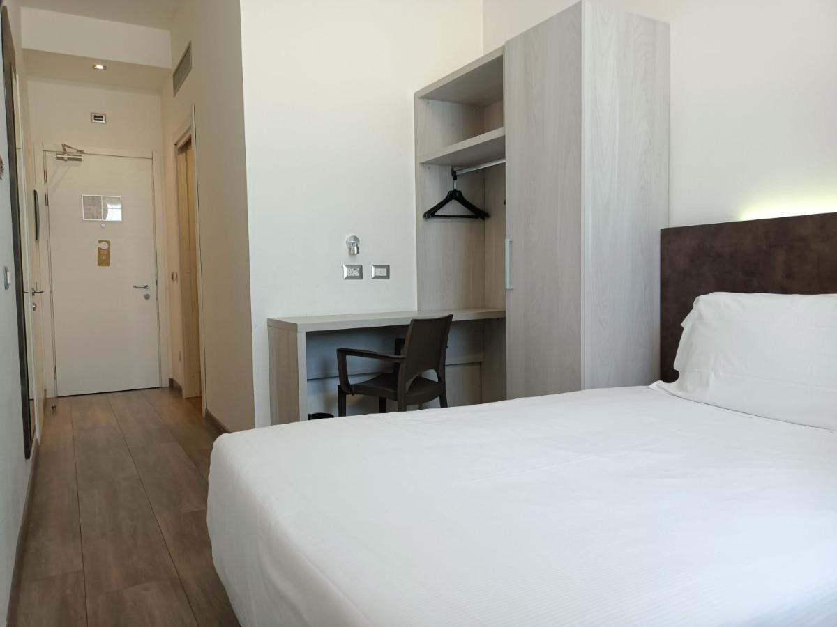 Phi Hotel Milano Baranzate Exterior foto
